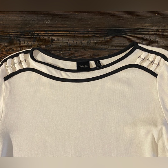 Rafaella Medium Scoop Neck Womens Top with Bell Sleeves - Picture 5 of 7